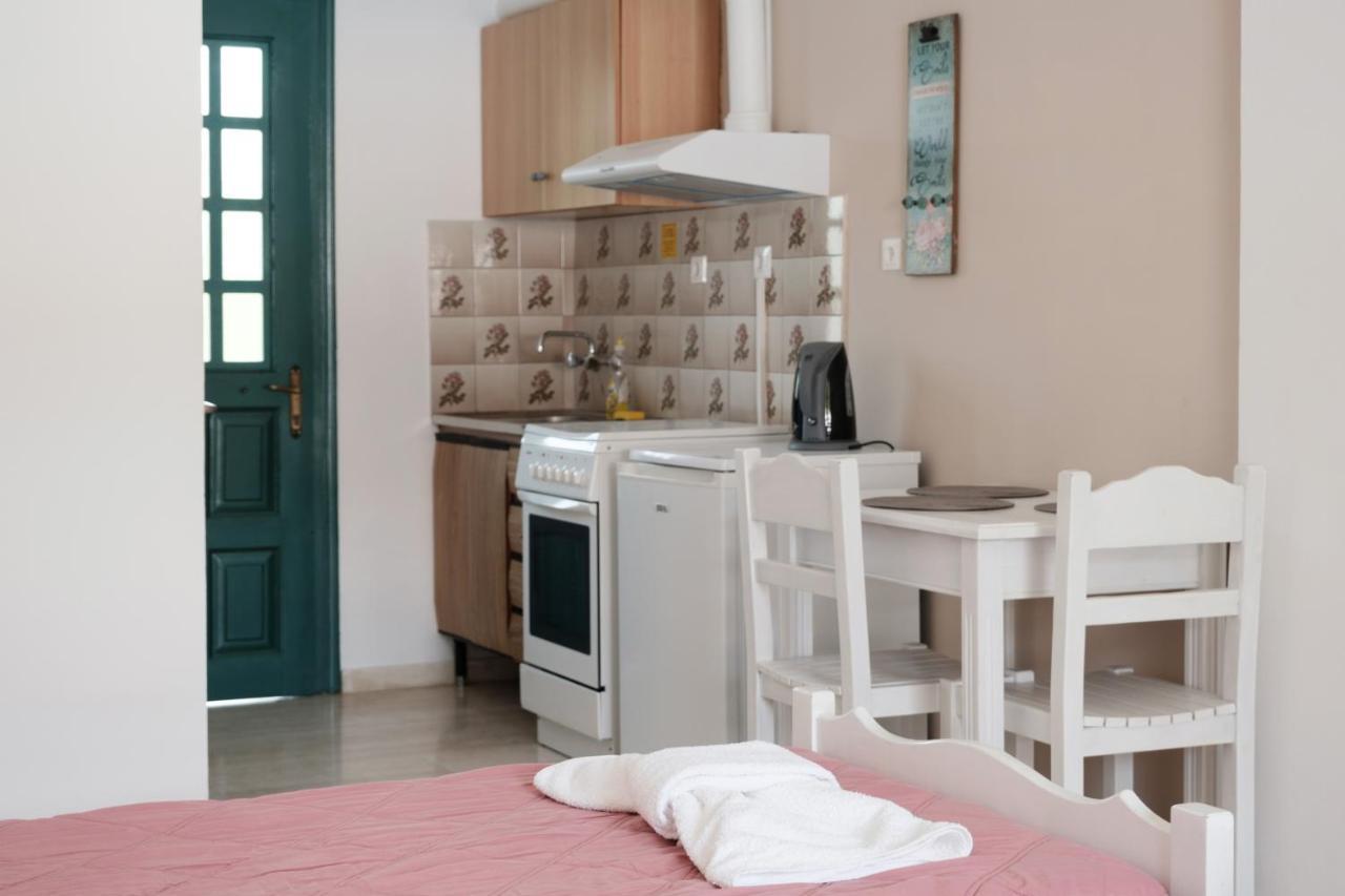 Katsaros Studios & Apartments Сідарі Екстер'єр фото