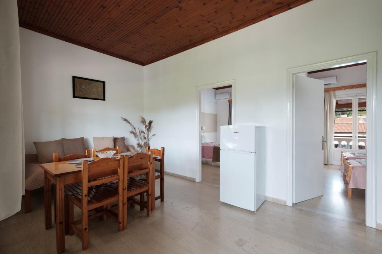 Katsaros Studios & Apartments Сідарі Екстер'єр фото