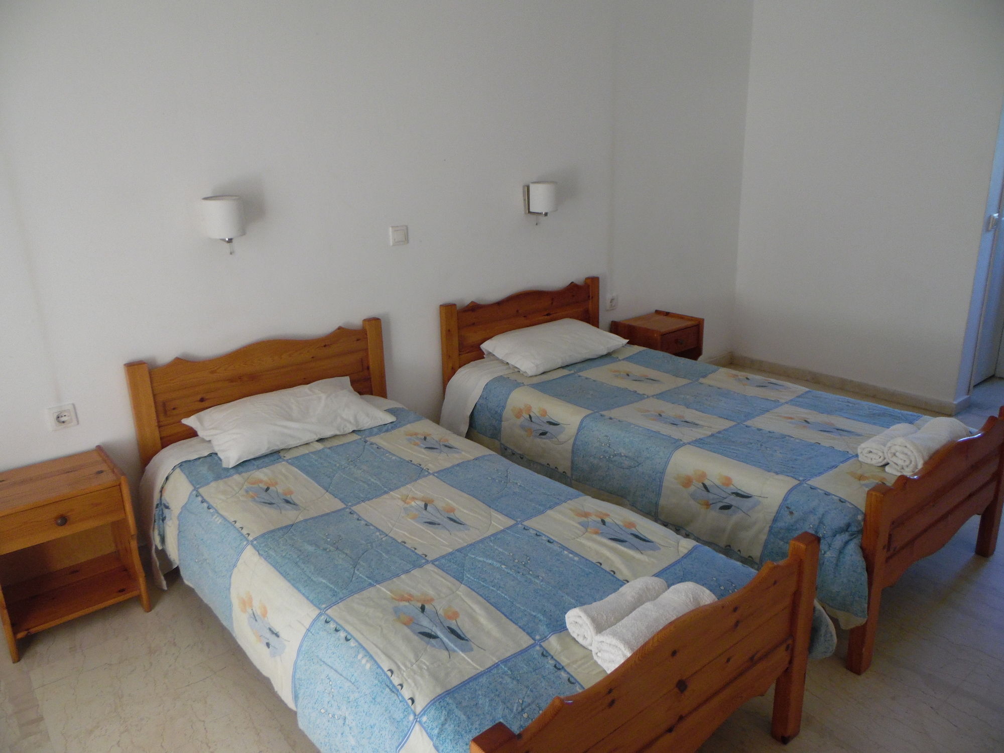 Katsaros Studios & Apartments Сідарі Екстер'єр фото