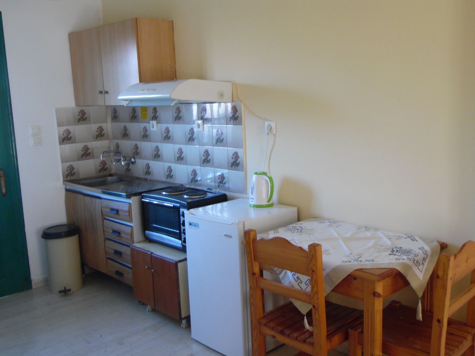 Katsaros Studios & Apartments Сідарі Екстер'єр фото