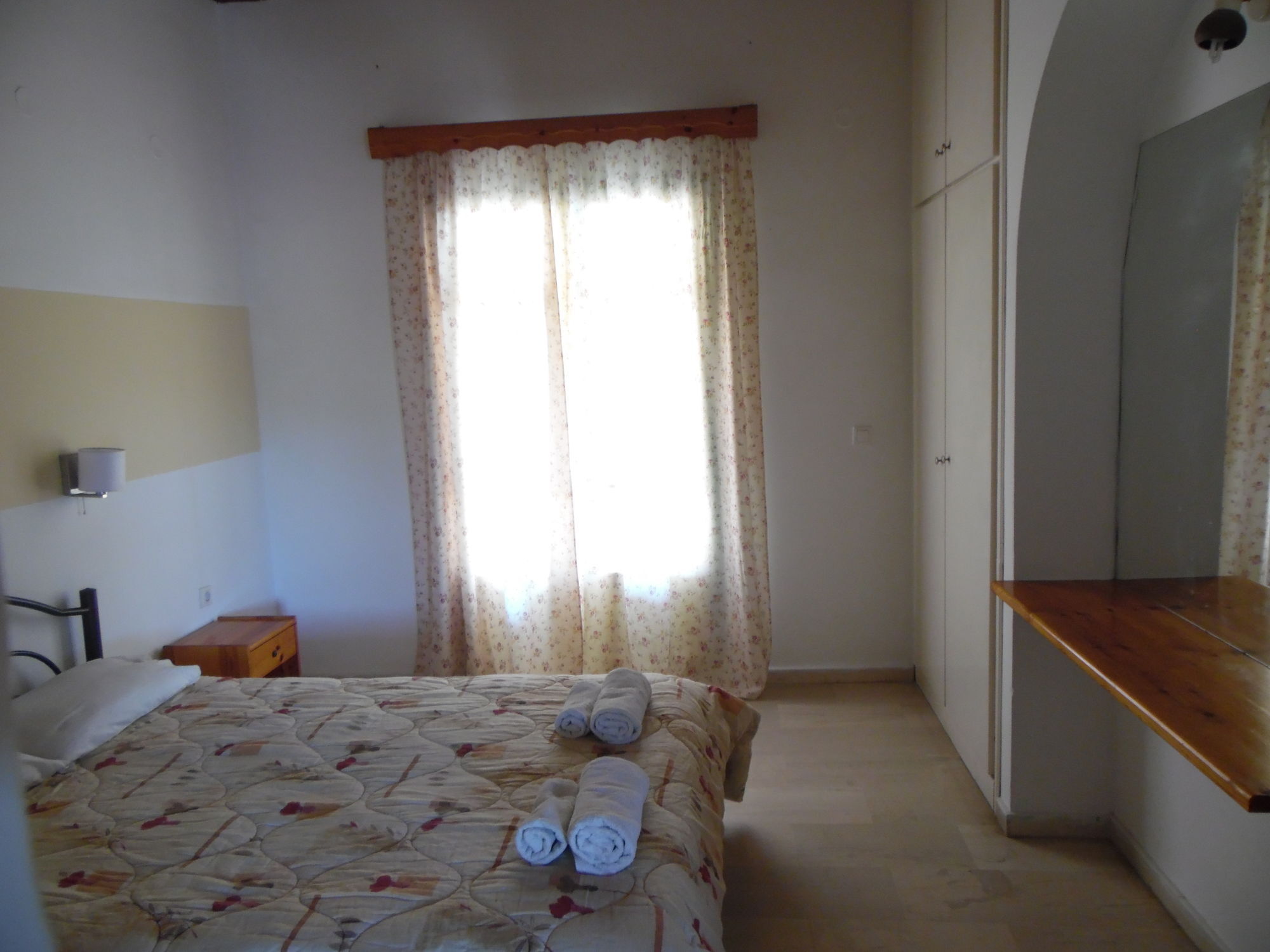 Katsaros Studios & Apartments Сідарі Екстер'єр фото